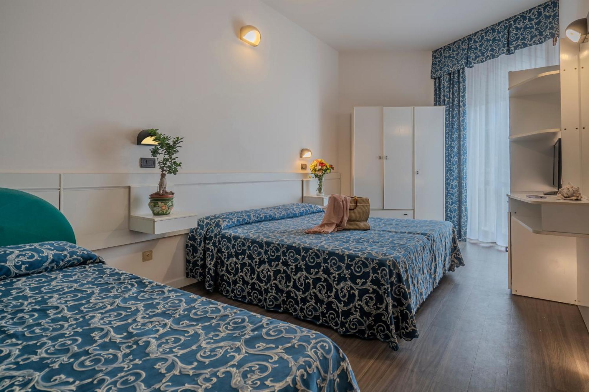 Hotel 2000 Rimini Eksteriør billede