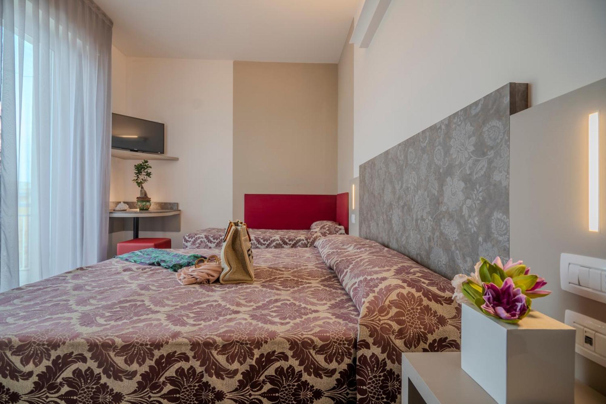 Hotel 2000 Rimini Eksteriør billede