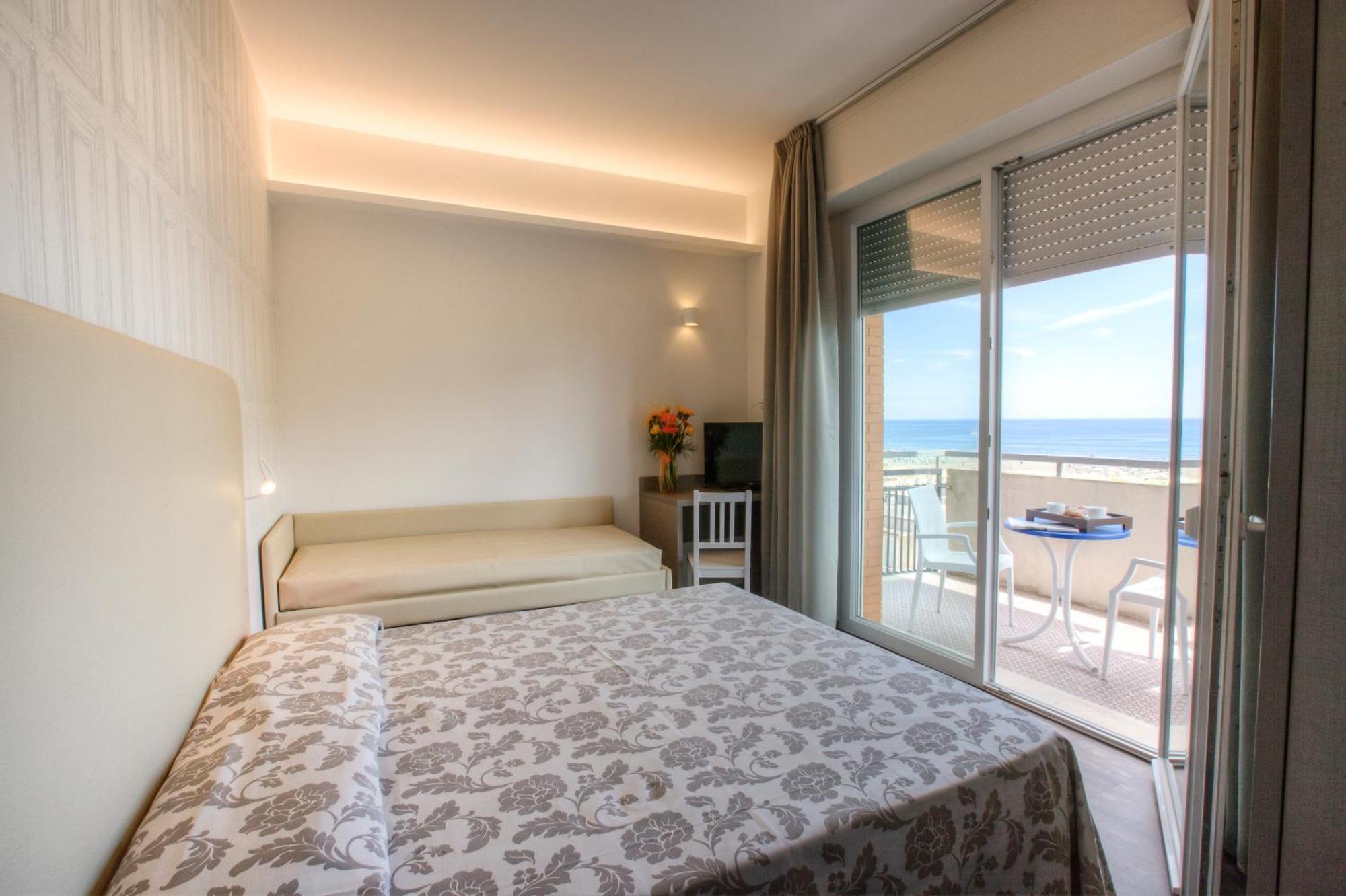 Hotel 2000 Rimini Eksteriør billede