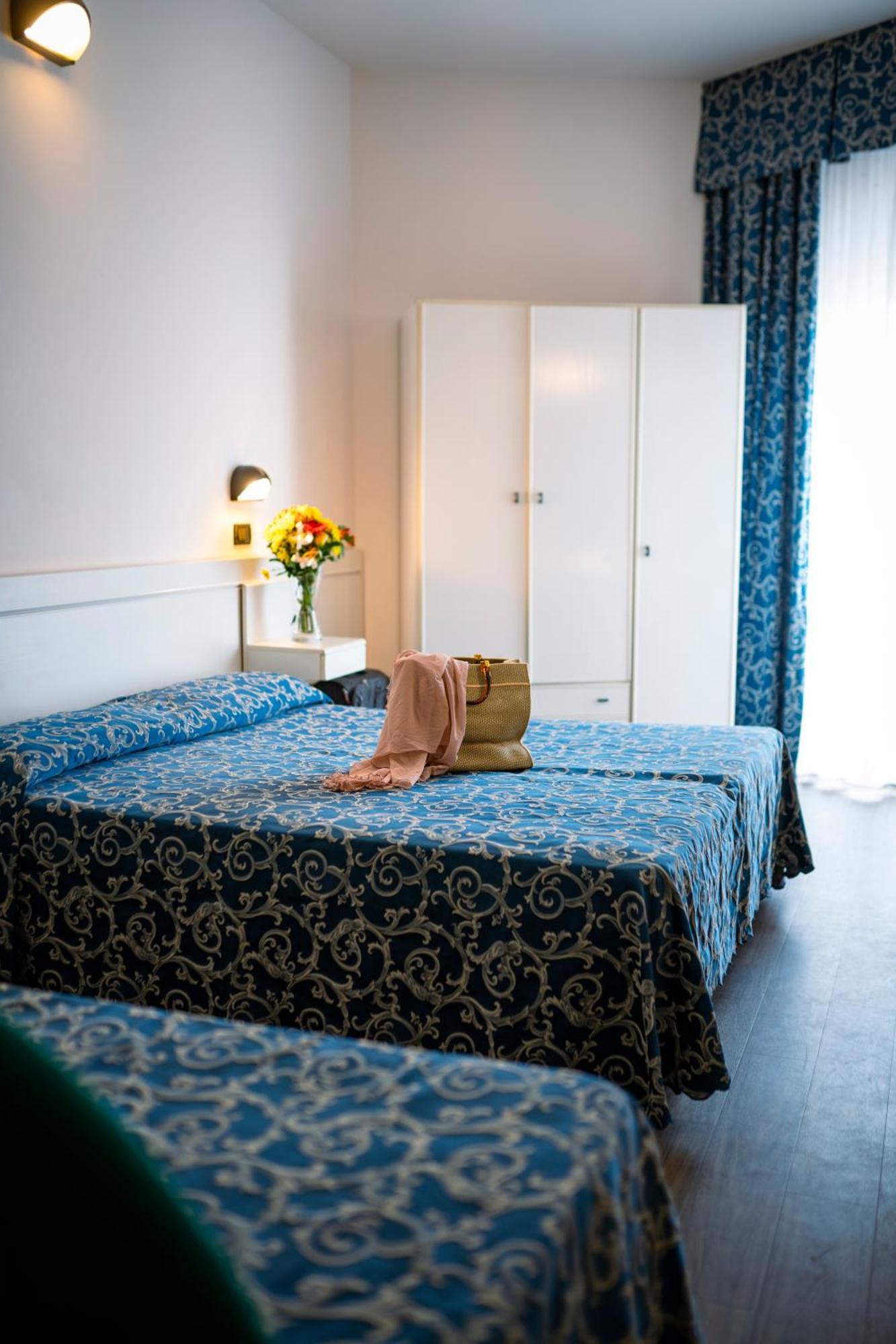 Hotel 2000 Rimini Eksteriør billede