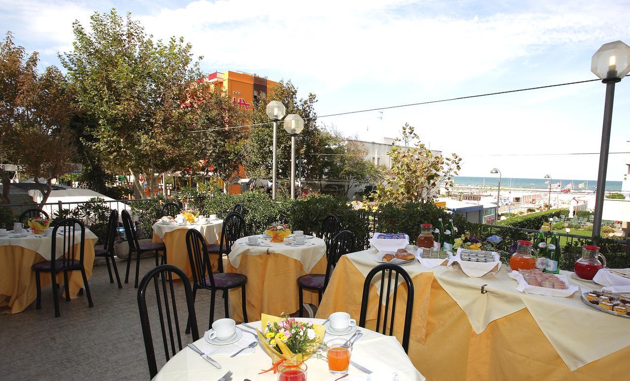 Hotel 2000 Rimini Eksteriør billede