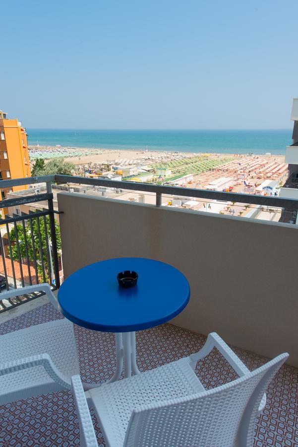 Hotel 2000 Rimini Eksteriør billede
