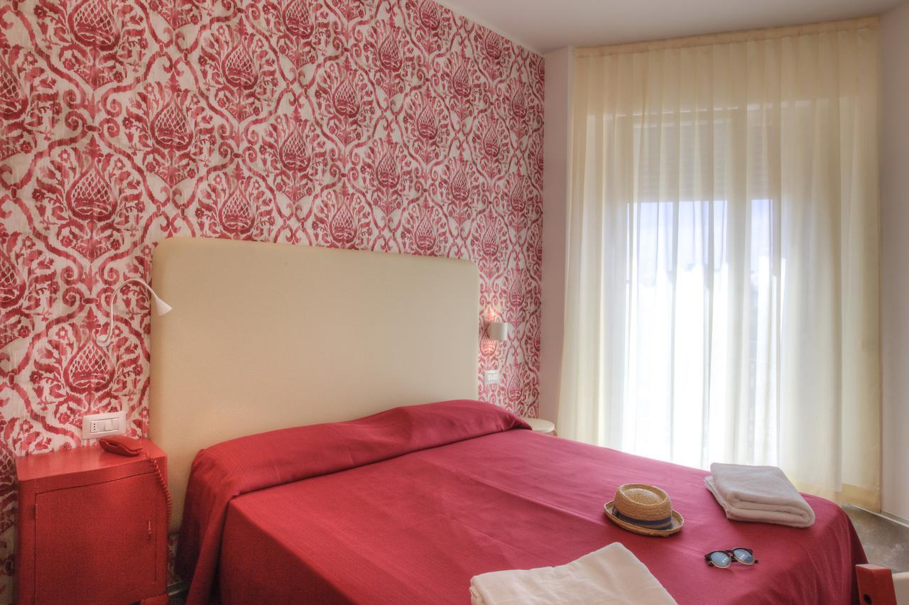 Hotel 2000 Rimini Eksteriør billede